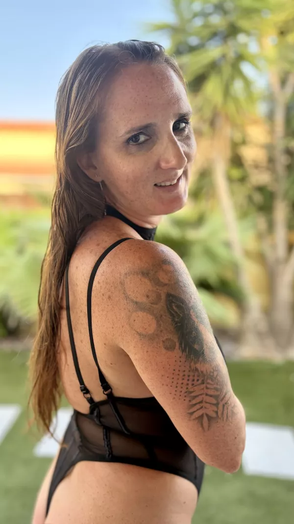 Sexy Evening Outfits at Cap d’Agde Naturist Village - Hinatou
