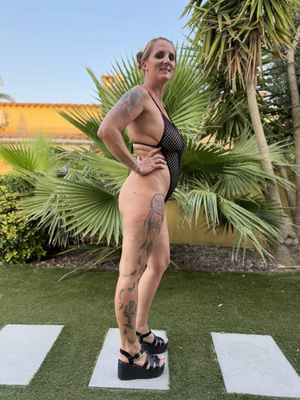 Sexy Evening Outfits at Cap d’Agde Naturist Village - Hinatou